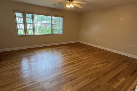 Casa en alquiler en Winter Haven, Florida, 3 dormitorios, 160.81 m2 № 1913564 - foto 3