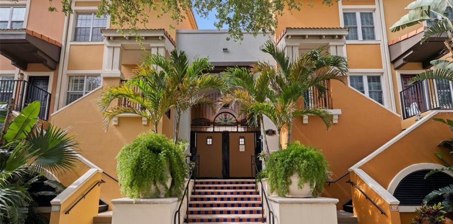 Condo à Saint Petersburg, Floride, 2 chambres № 1781412