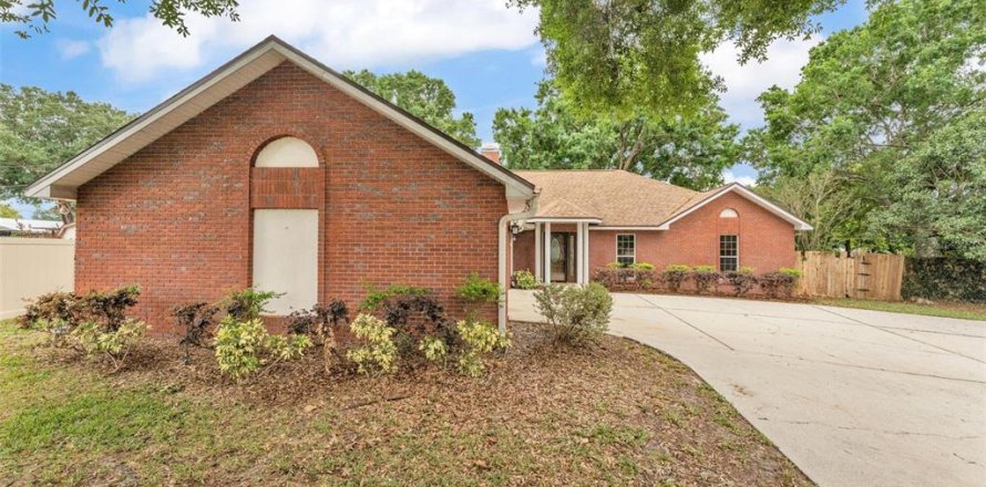 Casa en Lakeland, Florida 4 dormitorios, 233.37 m2 № 1733709