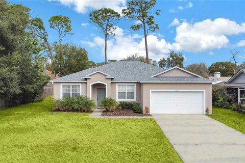 Villa ou maison à Apopka, Floride 3 chambres, 163.79 m2 № 2367441