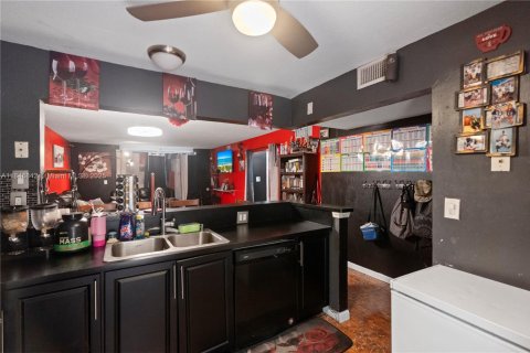 Condo in Plantation, Florida, 2 bedrooms  № 1849124 - photo 30