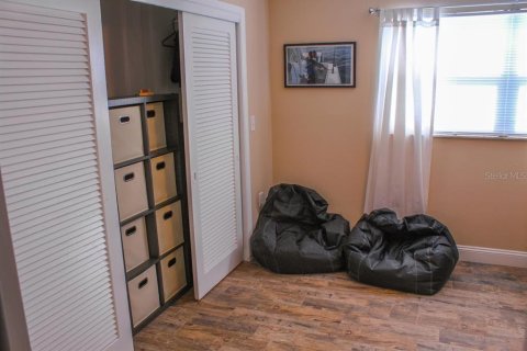 Casa en venta en New Port Richey, Florida, 2 dormitorios, 118.54 m2 № 2102236 - foto 19