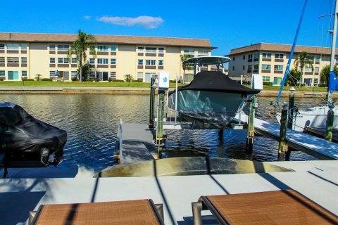 Casa en venta en New Port Richey, Florida, 2 dormitorios, 118.54 m2 № 2102236 - foto 15