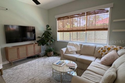 House in Sarasota, Florida 3 bedrooms, 149.57 sq.m. № 1675464 - photo 12