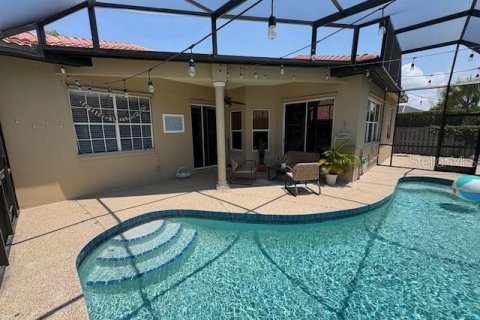 House in Sarasota, Florida 3 bedrooms, 149.57 sq.m. № 1675464 - photo 24