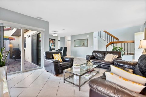 Touwnhouse à louer à Kissimmee, Floride: 3 chambres, 147.34 m2 № 2415078 - photo 4