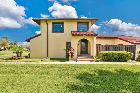 Touwnhouse à louer à Kissimmee, Floride: 3 chambres, 147.34 m2 № 2415078 - photo 2