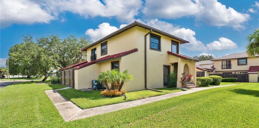 Touwnhouse à Kissimmee, Floride 3 chambres, 147.34 m2 № 2415078