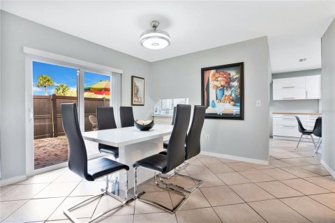 Touwnhouse à louer à Kissimmee, Floride: 3 chambres, 147.34 m2 № 2415078 - photo 7
