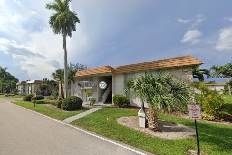 Condo in Fort Myers, Florida, 1 bedroom  № 1525675 - photo 16