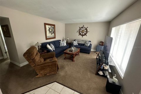 Condo in Fort Myers, Florida, 1 bedroom  № 1525675 - photo 3