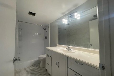 Condo in Lauderhill, Florida, 2 bedrooms  № 2081935 - photo 5