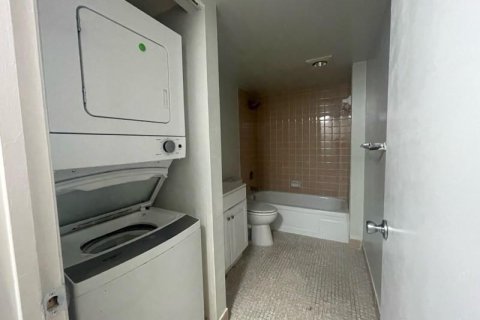 Condo in Lauderhill, Florida, 2 bedrooms  № 2081935 - photo 6