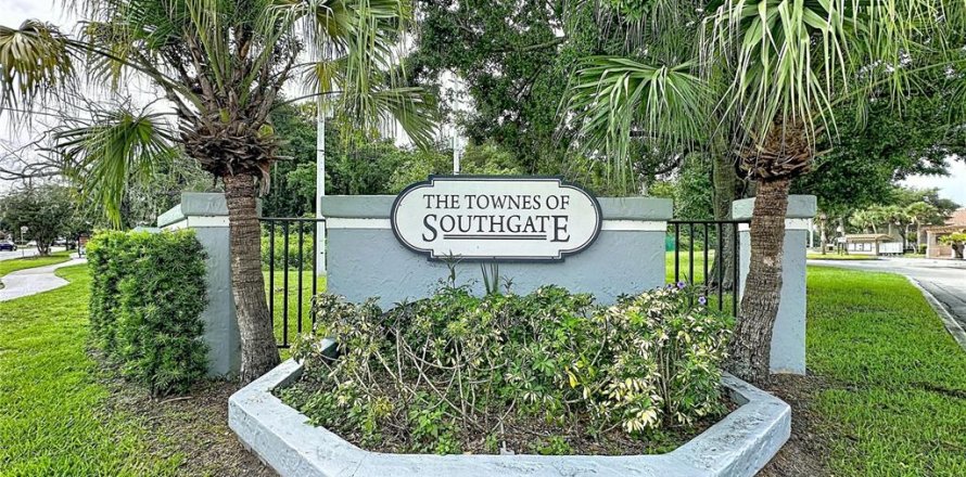Condominio en Orlando, Florida, 2 dormitorios  № 2224673