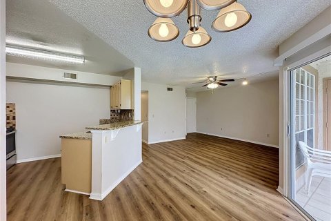 Condominio en alquiler en Orlando, Florida, 2 dormitorios, 100.33 m2 № 2224673 - foto 8