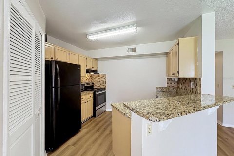Condominio en alquiler en Orlando, Florida, 2 dormitorios, 100.33 m2 № 2224673 - foto 13