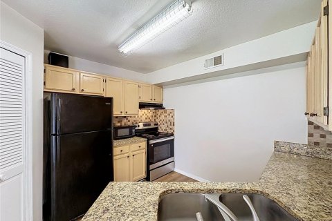 Condominio en alquiler en Orlando, Florida, 2 dormitorios, 100.33 m2 № 2224673 - foto 11