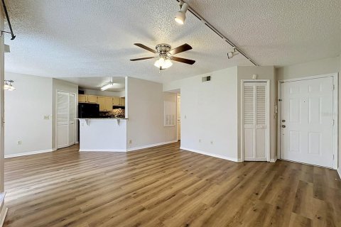 Condominio en alquiler en Orlando, Florida, 2 dormitorios, 100.33 m2 № 2224673 - foto 7