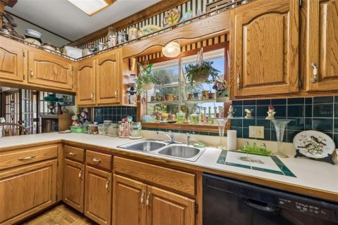 House in Hampton, Florida 4 bedrooms, 321.07 sq.m. № 2202163 - photo 25
