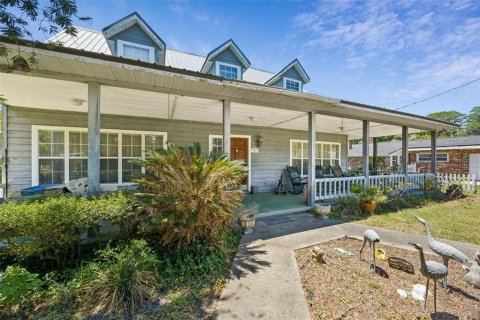House in Hampton, Florida 4 bedrooms, 321.07 sq.m. № 2202163 - photo 7