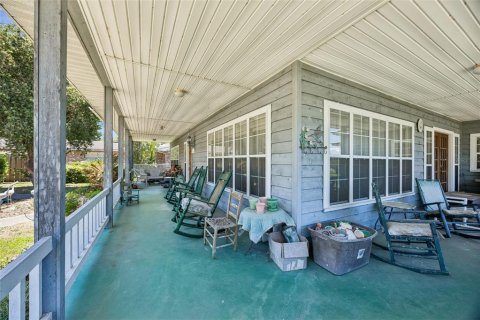 House in Hampton, Florida 4 bedrooms, 321.07 sq.m. № 2202163 - photo 9