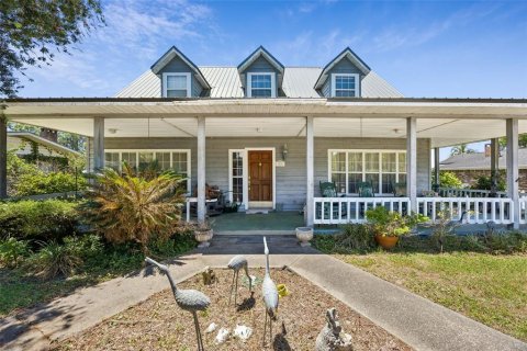 House in Hampton, Florida 4 bedrooms, 321.07 sq.m. № 2202163 - photo 6
