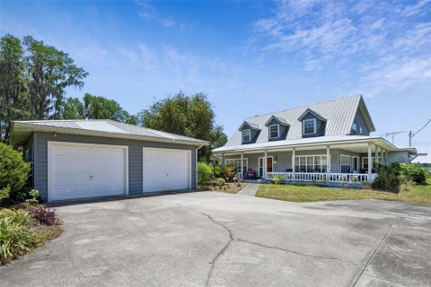 House in Hampton, Florida 4 bedrooms, 321.07 sq.m. № 2202163