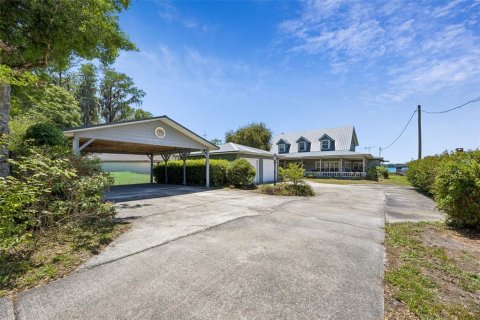House in Hampton, Florida 4 bedrooms, 321.07 sq.m. № 2202163 - photo 3