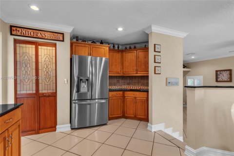 Casa en venta en Pembroke Pines, Florida, 4 dormitorios, 233.46 m2 № 2417420 - foto 14