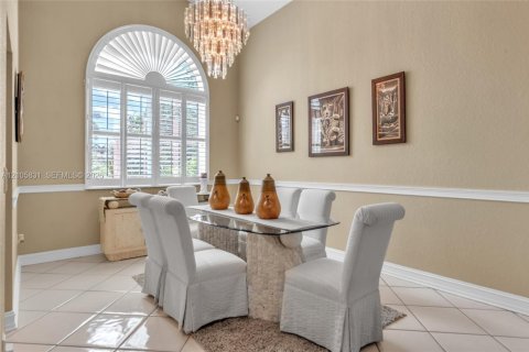 Casa en venta en Pembroke Pines, Florida, 4 dormitorios, 233.46 m2 № 2417420 - foto 8