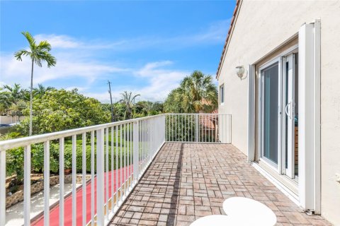 Casa en venta en Pembroke Pines, Florida, 4 dormitorios, 233.46 m2 № 2417420 - foto 28
