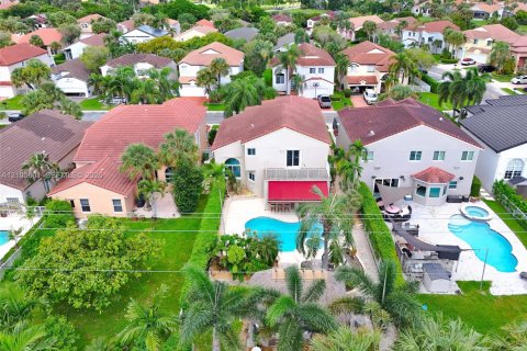 Casa en venta en Pembroke Pines, Florida, 4 dormitorios, 233.46 m2 № 2417420 - foto 3