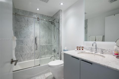 Copropriété à louer à Hollywood, Floride: 2 chambres, 200.39 m2 № 2046029 - photo 21