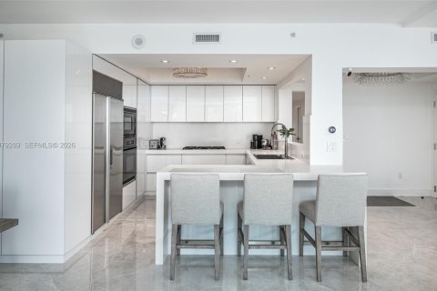 Copropriété à louer à Hollywood, Floride: 2 chambres, 200.39 m2 № 2046029 - photo 6