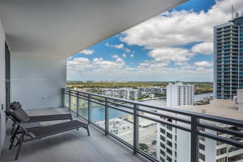 Copropriété à louer à Hollywood, Floride: 2 chambres, 200.39 m2 № 2046029 - photo 19