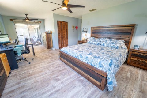 House in Winter Haven, Florida 3 bedrooms, 163.69 sq.m. № 1634406 - photo 24