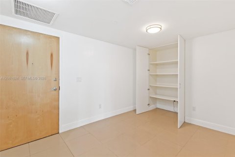 Condominio en venta en Miami, Florida, 2 dormitorios, 95.69 m2 № 2246808 - foto 6