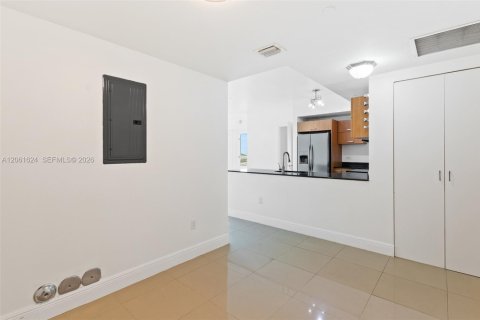 Condominio en venta en Miami, Florida, 2 dormitorios, 95.69 m2 № 2246808 - foto 8