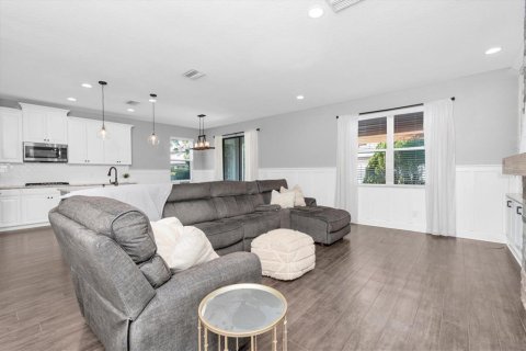 Villa ou maison à vendre à Odessa, Floride: 4 chambres, 242.1 m2 № 2209521 - photo 17