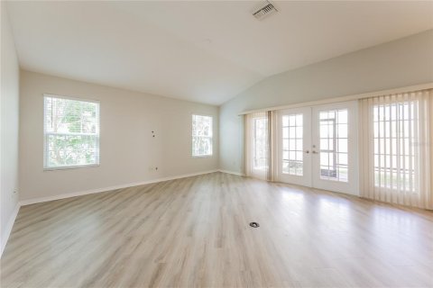 House in The Villages, Florida 4 bedrooms, 185.9 sq.m. № 1551544 - photo 2
