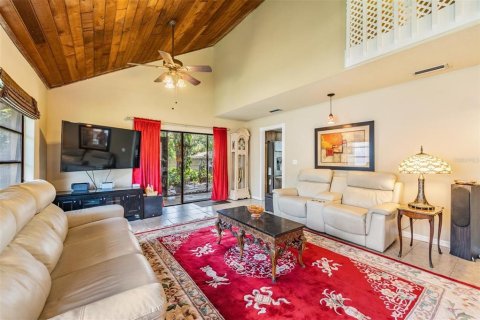 House in Palm Harbor, Florida 4 bedrooms, 182.09 sq.m. № 1885990 - photo 7