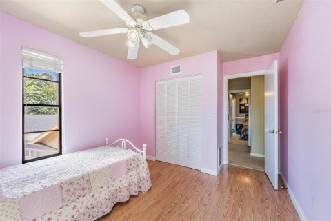 House in Palm Harbor, Florida 4 bedrooms, 182.09 sq.m. № 1885990 - photo 25