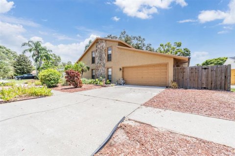 House in Palm Harbor, Florida 4 bedrooms, 182.09 sq.m. № 1885990 - photo 2