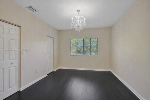 Touwnhouse à vendre à Tamarac, Floride: 3 chambres, 141.95 m2 № 2052686 - photo 10