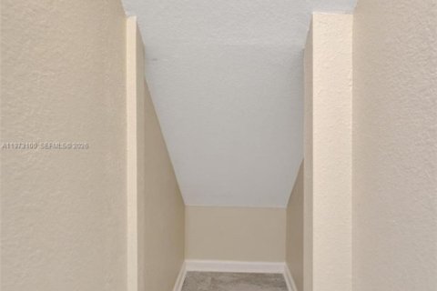 Touwnhouse à vendre à Tamarac, Floride: 3 chambres, 141.95 m2 № 2052686 - photo 17