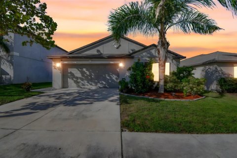 Casa en venta en Riverview, Florida, 4 dormitorios, 171.5 m2 № 2204516 - foto 2