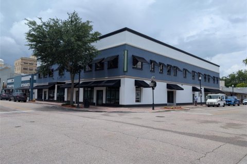 Immobilier commercial à louer à Winter Haven, Floride: 1823.67 m2 № 2412574 - photo 8