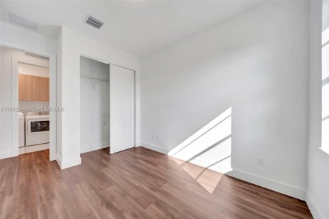 Villa ou maison à louer à Fort Lauderdale, Floride: 4 chambres, 263.01 m2 № 2032182 - photo 27