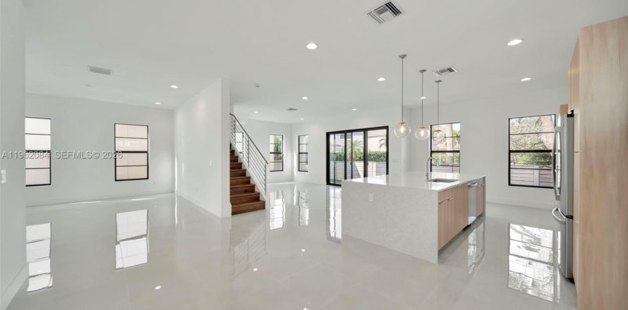 Villa ou maison à Fort Lauderdale, Floride 4 chambres, 263.01 m2 № 2032182