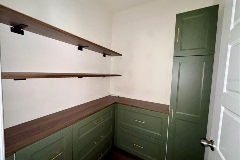 Villa ou maison à louer à Davenport, Floride: 5 chambres, 188.13 m2 № 2430798 - photo 4